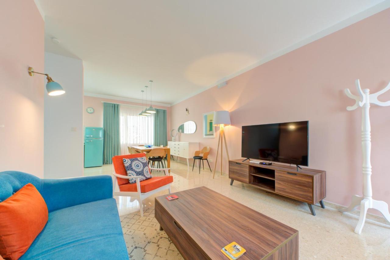Colorful & Spacious Home With Yard - Close To Xemxija Bay St. Paul's Bay Exterior photo